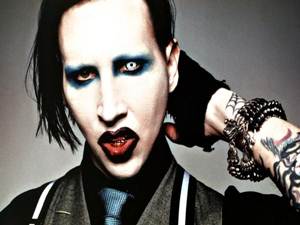 Marilyn Manson afirma que já teve um caso com Avril Lavigne