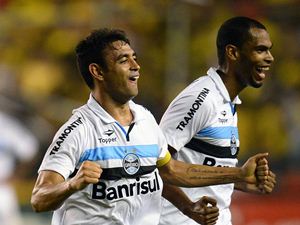 Grêmio vence Barcelona de Guayaquil em partida inspirada de Grohe