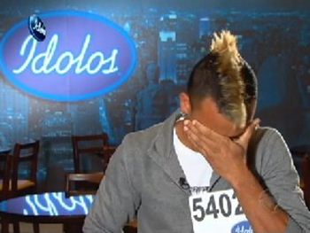 Ídolos 2012: Thiago Santos chora muito antes de se apresentar
