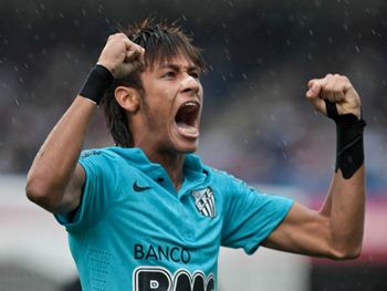 Pai afirma que Neymar irá atuar na Europa depois da Copa de 2014