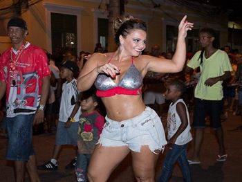 Musas do Carnaval: ensaios revelam corpão das celebridades