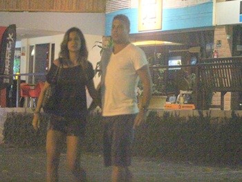 Ronaldo janta com a nova namorada no Rio