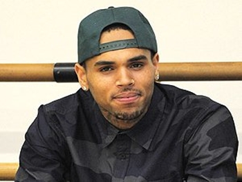 Chris Brown divulga nova música