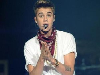 Justin Bieber se envolve em nova confusão com paparazzi