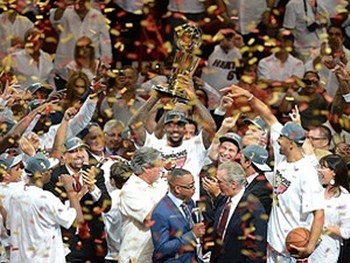 Miami Heat vence jogo 7 das finais contra San Antonio Spurs e conquista terceiro título da NBA