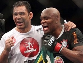 UFC - Minotauro defende Anderson Silva, fala que Spider também é humano e diz que ex-campeão dará alegrias em breve