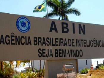 Abin diz que monitora dados de brasileiros na internet