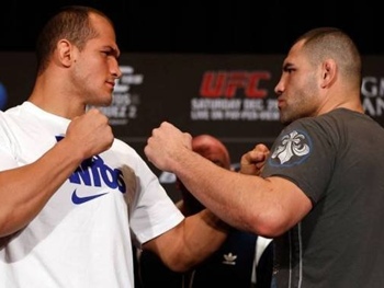UFC: Treinador de Velasquez coloca Júnior Cigano no mesmo nível de rival