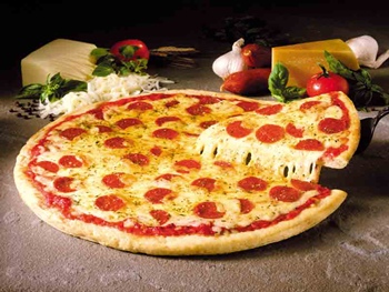 Você sabia que a pizza pode ter nutrientes e ainda ser saborosa sem fazer mal