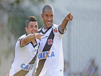 Cruzmaltino vence e permanece no G-4 do Carioca 2014