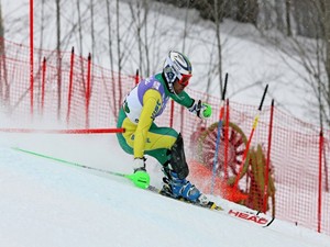 Jhonatan Longhi chega em 58º lugar na disputa do slalom gigante