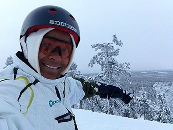 Josi Santos faz prova de esqui estilo livre e se emociona ao lembrar de Laís Souza