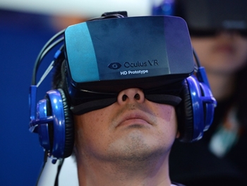 Facebook investe na compra de fabricante de óculos de realidade virtual, transação pode chegar a US$ 2 bi