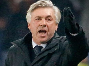 Treinador Carlo Ancelotti fala sobre pisão em Pepe e ironiza