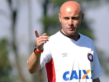Corinthians x Atlético-PR: No Canindé, Timão tenta se reencontrar com a vitória no Brasileirão 2014