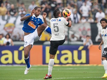 Corinthians x Cruzeiro: Diante do líder, Timão busca reaproximação do topo da tabela do Brasileirão 2014