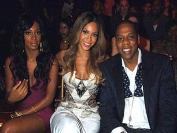 Irmã de Beyoncé agride o rapper Jay Z