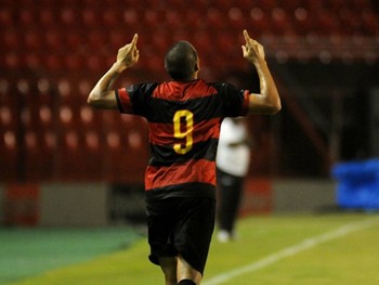 Sport 1 x 0 Bahia: Rubro-Negro vence jogo adiado e chega ao top 10 do Brasileirão 2014