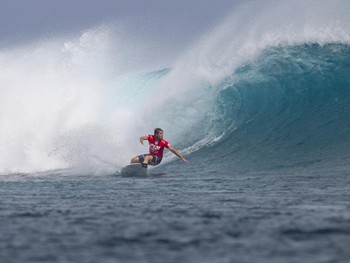Surfe: Dois brasileiros se classificam para terceira rodada do WCT das Ilhas Fiji
