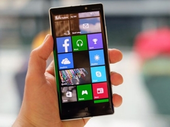 Chega às lojas brasileiras nesta quinta-feira o smartphone Lumia 930 da Microsoft